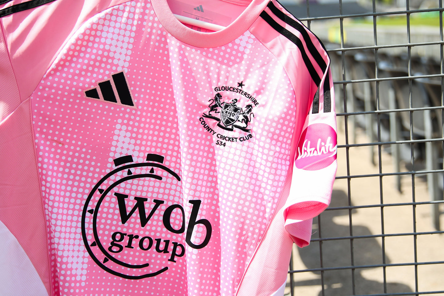 Ed Middleton's limited edition Pink 4 Syd shirt