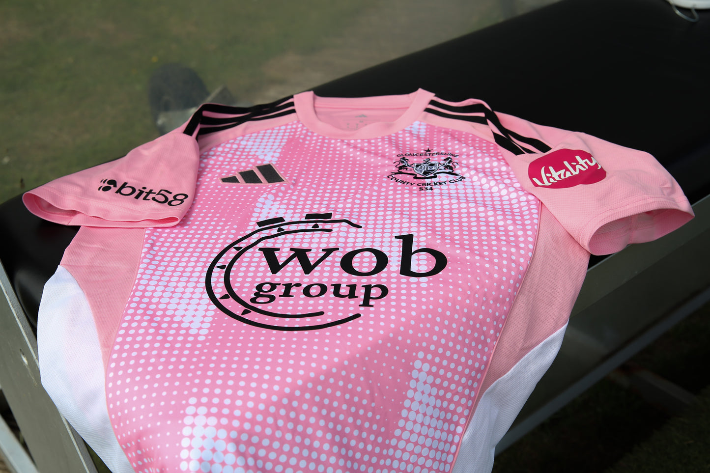 Ed Middleton's limited edition Pink 4 Syd shirt