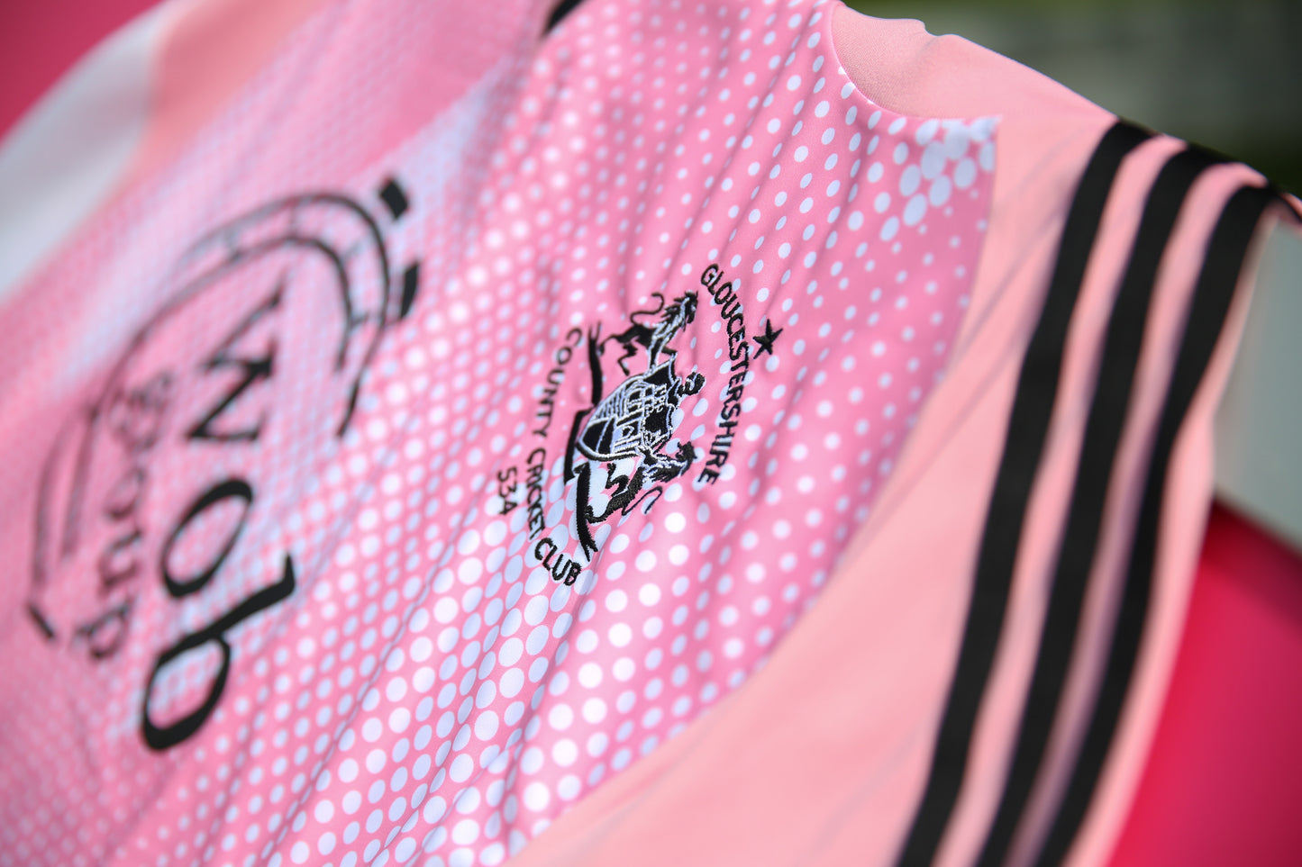 Ed Middleton's limited edition Pink 4 Syd shirt